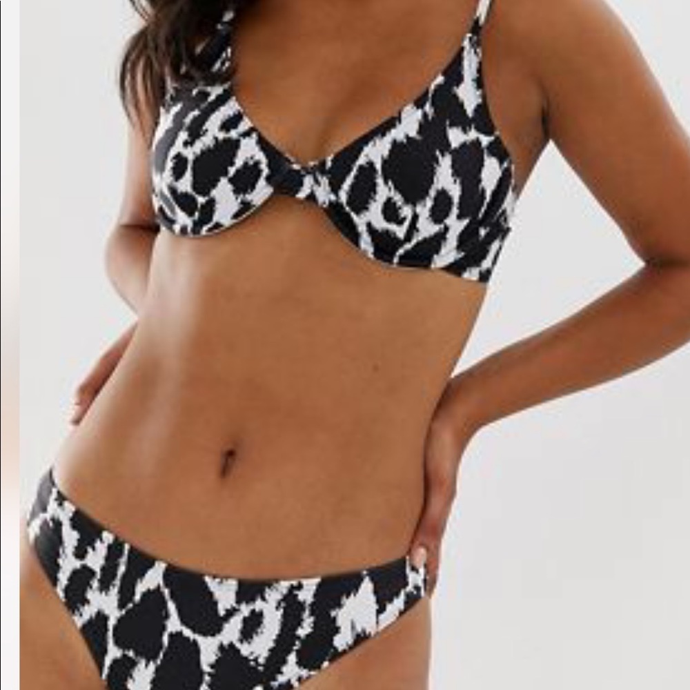 NWT Bikini set by MISSGUIDED